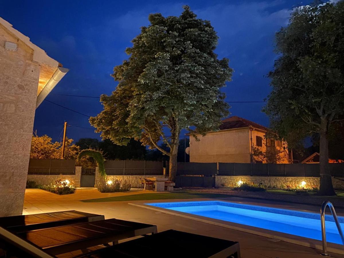 Dalmatian Village House - Jokini Dvori Pakovo Selo Dış mekan fotoğraf