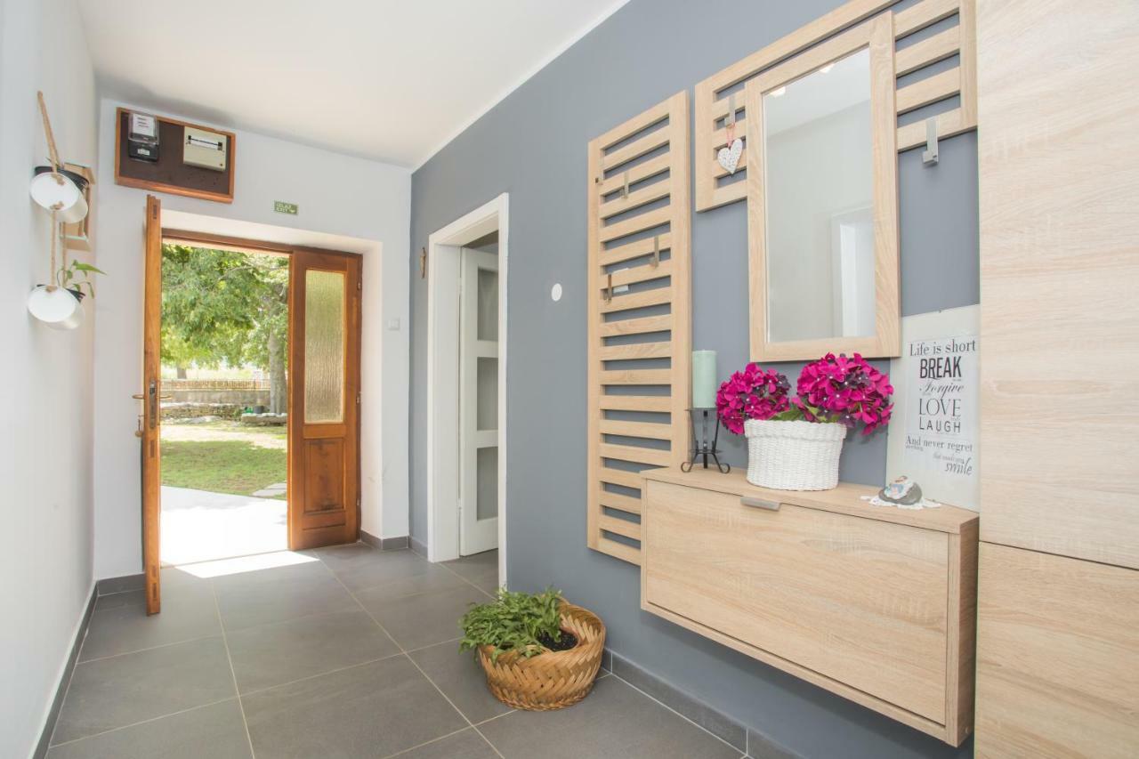Dalmatian Village House - Jokini Dvori Pakovo Selo Dış mekan fotoğraf