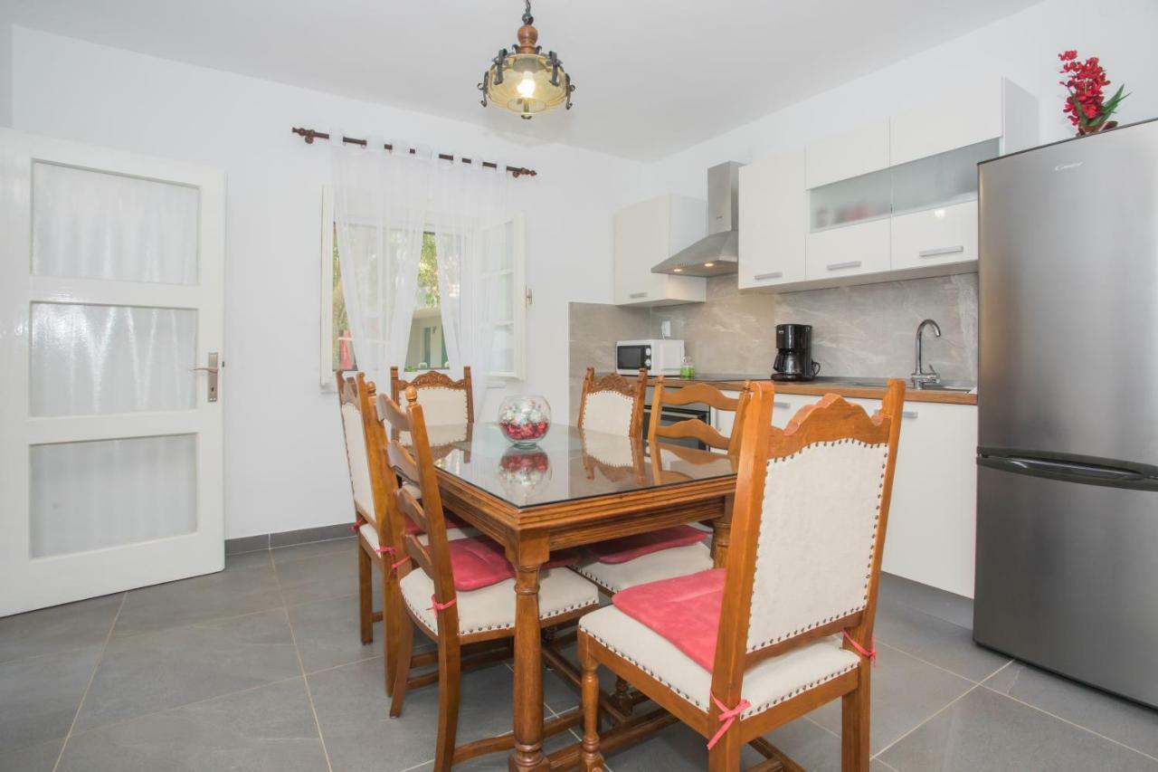 Dalmatian Village House - Jokini Dvori Pakovo Selo Dış mekan fotoğraf